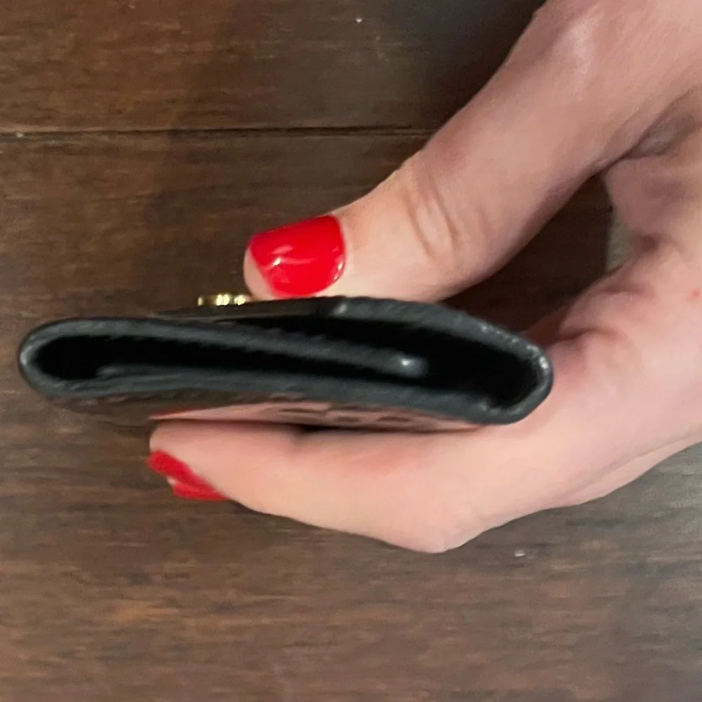 Louis Vuitton shiny Black Patent Leather vernis initial monogram keyholder
